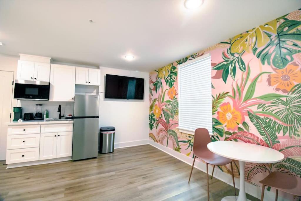 Summer Tropics Studio Apartment Two Queen Beds Galveston Kültér fotó