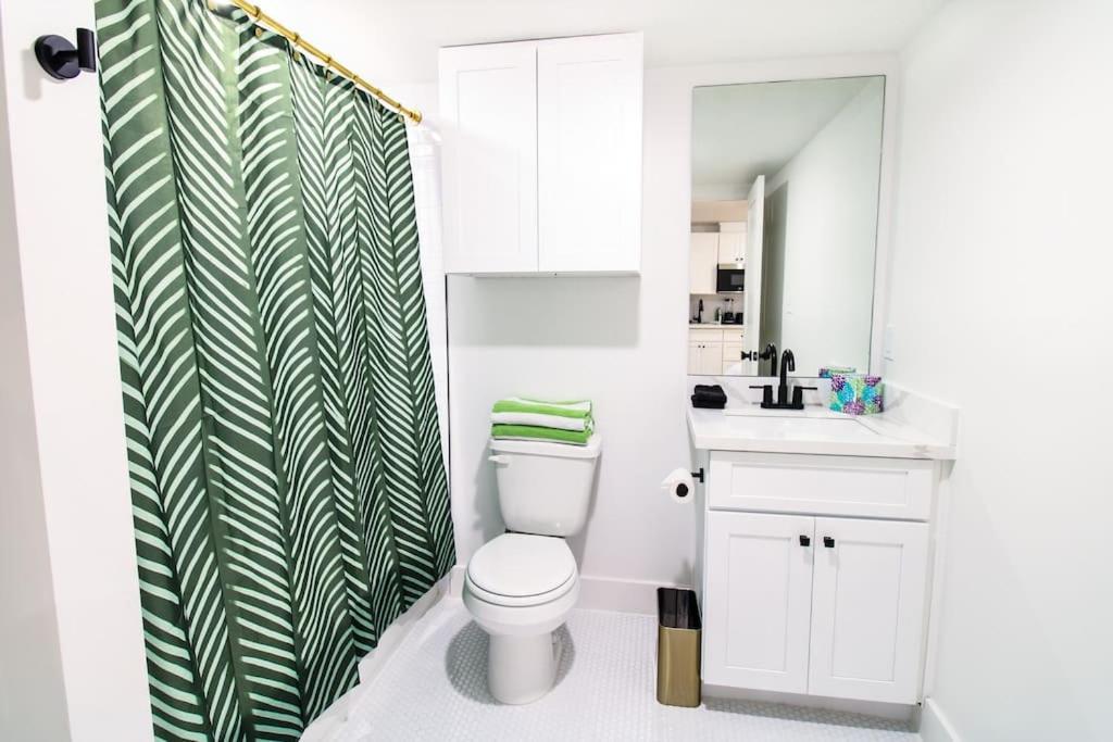 Summer Tropics Studio Apartment Two Queen Beds Galveston Kültér fotó